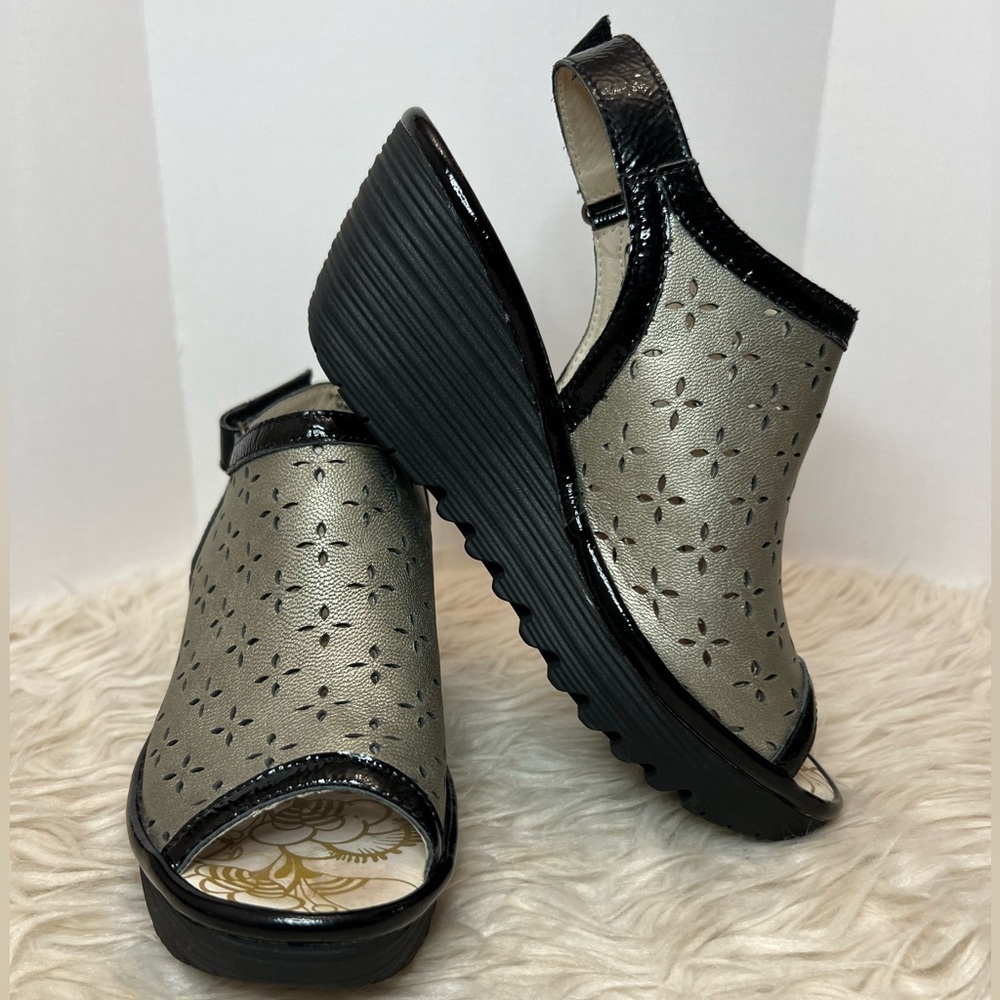 Fly London Yile Peep Toe Wedge Sandal‎ Perforated Slingback Leather 39 US 8